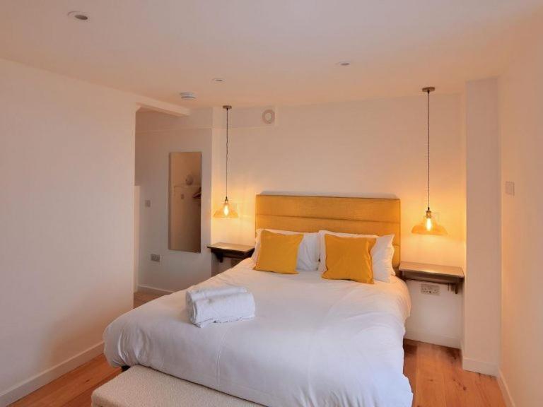 Largigi Offering Two Amazing Panoramic Sea Front Apartments Lyme Regis Kültér fotó