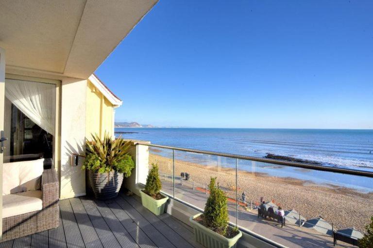 Largigi Offering Two Amazing Panoramic Sea Front Apartments Lyme Regis Kültér fotó