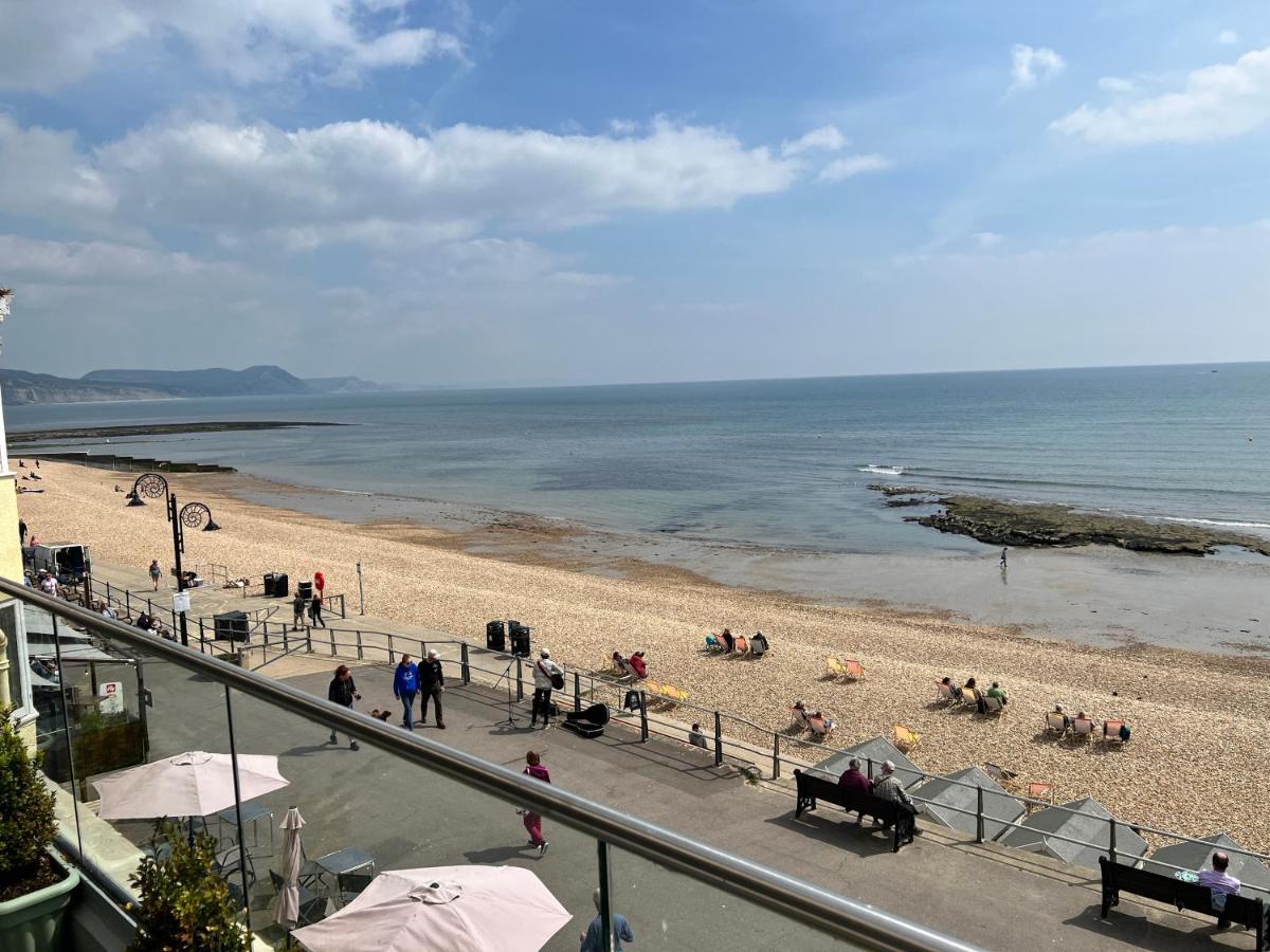 Largigi Offering Two Amazing Panoramic Sea Front Apartments Lyme Regis Kültér fotó